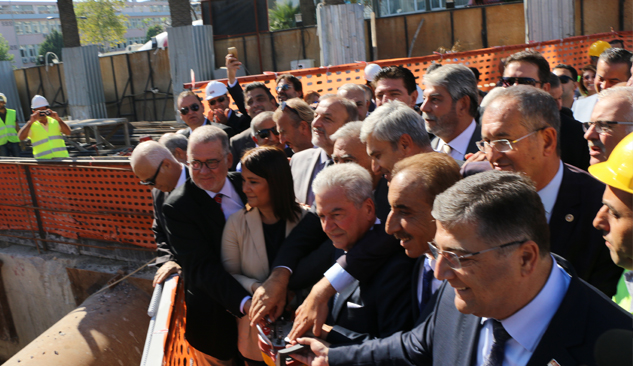 İzmir Ticaret Odası Yeni Binasının Temeli Atıldı