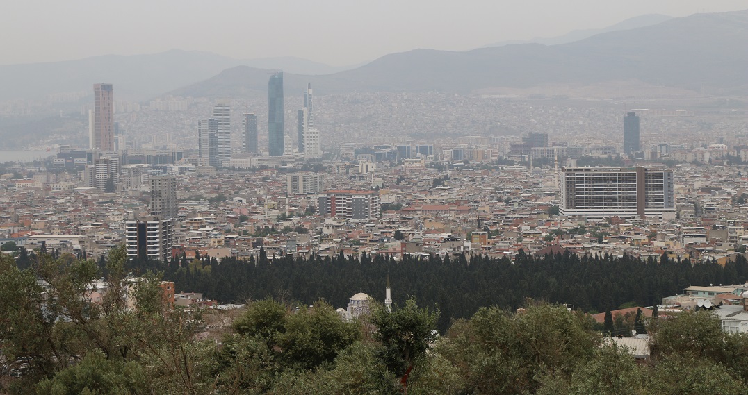 İzmir'de 10 Semtin İmar Planları Askıya Çıktı