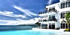 Yazlıkta Yerli Kiralıyor, Yabancı Satın Alıyor