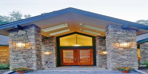 Dekorasyonda Taş ve Ahşabın Mükemmel Uyumu