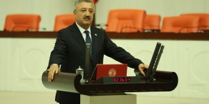 "İzmir'i Gökdelenlerle Dolu Bir Mega Kent Yapma İddiamız Yok"