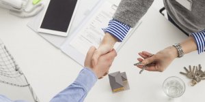 Belgesiz Emlakçıya 4 Bin TL Ceza