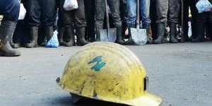 İzmir'de Çatıdan Düşen İnşaat İşçisi Hayatını Kaybetti