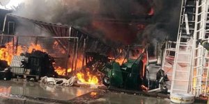 Alaçatı'da İnşaat Malzemeleri Satan İş Yerinde Yangın