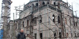 Muhtar İnşaatı Bitmeyen Camiyi Satılığa Çıkardı