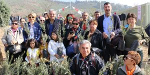 Karşıyaka Kentsel Dönüşüm Ormanına İlk Ağaçlar Dikildi