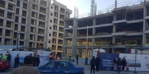 İzmir'de Kule Vinçten Düşen Operatör Hayatını Kaybetti