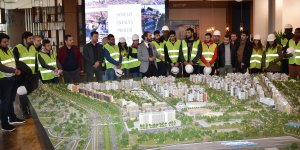 “En İyi Yapı İnşaat Firması” ödülü Sur Yapı’ya