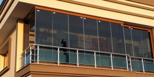 Cam Balkon İçin Komşudan İzin Almak Zorundasınız!
