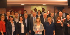 İzmirli Emlakçılar Sertifikalarını Aldı