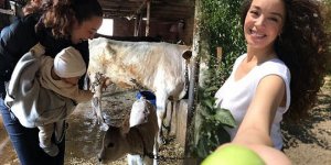 Azra Akın Edirne'de Çiftliğe Yerleşti