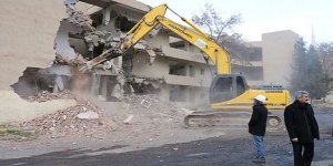 Şanlıurfa 300 Konutların Yıkımına Başlandı
