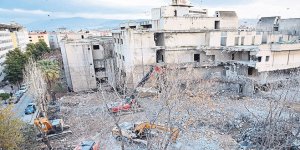 Kahramanlardaki TRT Bloklarının Yıkımına Başlandı