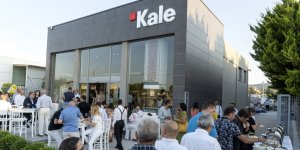 Çeşme'de Yenilenen Kale Mağasası Açıldı