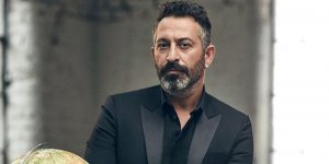 Cem Yılmaz Çeşme'de Ev Arıyor