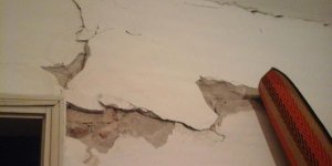 Denizli Depreminde 390 Ev Hasar Gördü