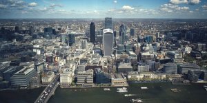 İngiltere'de Konut Fiyatları Yüzde 6,2 Düşecek