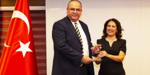 Eminevim’e İstihdam Ve Ekonomiye Katkı Ödülü