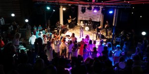 Arkeon Evleri’nde RE/MAX BETA Sponsorluğunda Yaza Veda Partisi Yapıldı