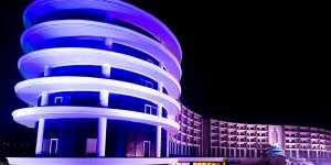 2 Bin 500 Kişiye Satılması Gereken Yer 40 Bin Kişiye Satıldı