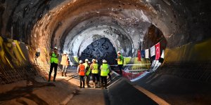 Narlıdere Metrosunda İki İstasyon Birbirine Bağlandı