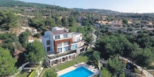 Ajda Pekkan Urla'dan 18 Milyon TL'ye Ev Alacak