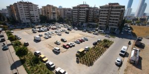 Bayraklı'da Parklar Yenileniyor, Yeşil Alanlar Düzenleniyor