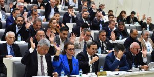 İzmir Büyükşehir Belediye Meclisinde Gökdelen Tartışması