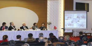 İzmir, Kamu Desteği Olmadan Kendini Dönüştürebilecek Bir İl