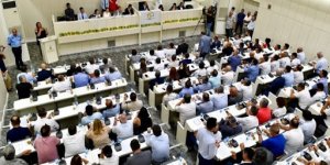 İzmir Büyükşehir Belediye Meclisinde İmar Tartışması