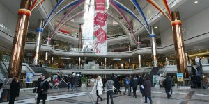 Pazartesi Günü AVM'leri 1.2 Milyon Kişi Ziyaret Etti