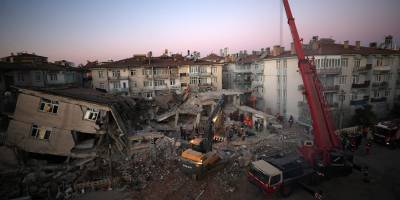 Kanun Teklifi Mecliste: Riskli Binada KDV Düşüyor, 2 Yıl Ödemesiz Kredi Desteği Geliyor