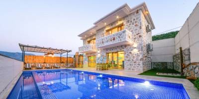 Tatil Beldelerinde Yazlıkların Günlük Kiraları 300 ile 3 Bin TL Arasında