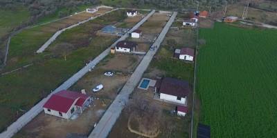 Güzelbahçe'de Hobi Bahçelerine Havuzlu Villa Yapıldı