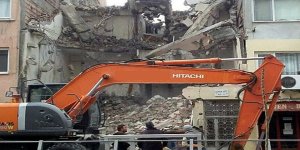 Kopan kiriş Yan Dairenin Duvarını Deldi