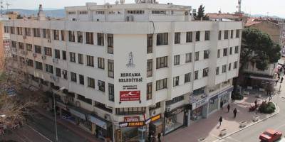 Bergama Belediye Binası Yıkılacak