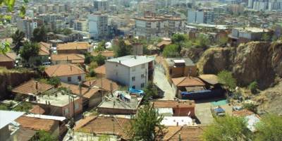 Bakanlık Karşıyaka Belediyesi'nin Riskli Alan Öneri Planını Onayladı