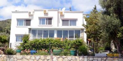 Fatma Girik Bodrum'daki Villasını 32 Milyon TL'ye Satıyor!