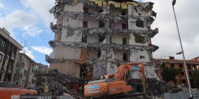 Depremde Hasar Görmüş Binalarla İlgili Yeni Öneri