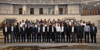 Necip Nasır, Torbalı'da Müteahhitlerle Bir Araya Geldi