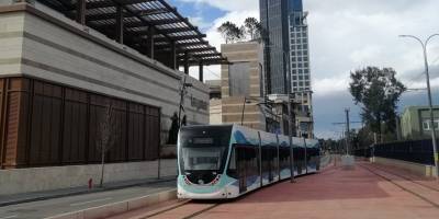 İzmir İstinye Park AVM Nerede? Nasıl Gidilir?