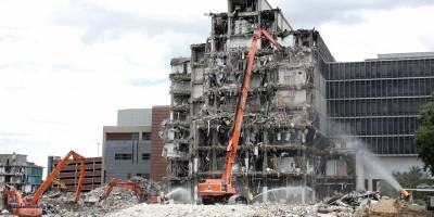 Her Binayı Yıkıp Yeniden Yapmayalım