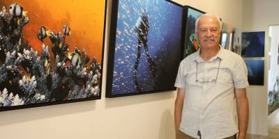 Emlak Ofisini Sanat Galerisine Dönüştürdü