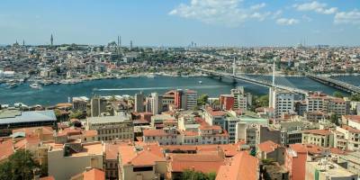 İstanbul'da Milyonlarca Kişi Kötü Zeminde Yaşıyor