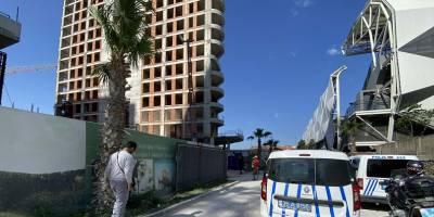 İzmir'de Başına İnşaat Demiri Düşen İşçi Hayatını Kaybetti