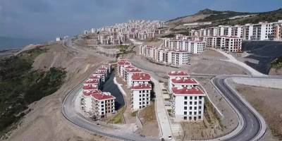 İzmir'de Depremzedelere 4 Yılda 4 Bin 602 Konut Teslim Edildi