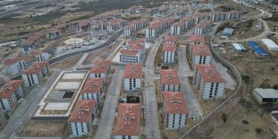 TOKİ Kemalpaşa'da 701 Konut ve İş Yerinin Tapusu Hazır