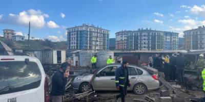 İzmir’de İnşaat Şantiyesinde Isıtma Kazanı Patladı: 1 Ölü, 10 yaralı