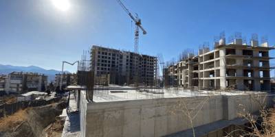 Karabağlar'da 383 Konutluk Projenin 61 Ayda Kaba İnşaatı Bitmedi