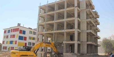 Müteahhit Kusurlu Binasını İhbar Etti, Yıkımı Gerçekleşti